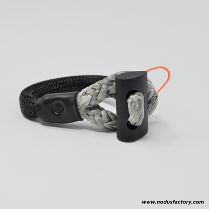 NODUS FACTORY Halyard and Sheet Shackles (with Cover) - Available Size Options » Cs3, Cs5, Cs6, Cs8 » Cs